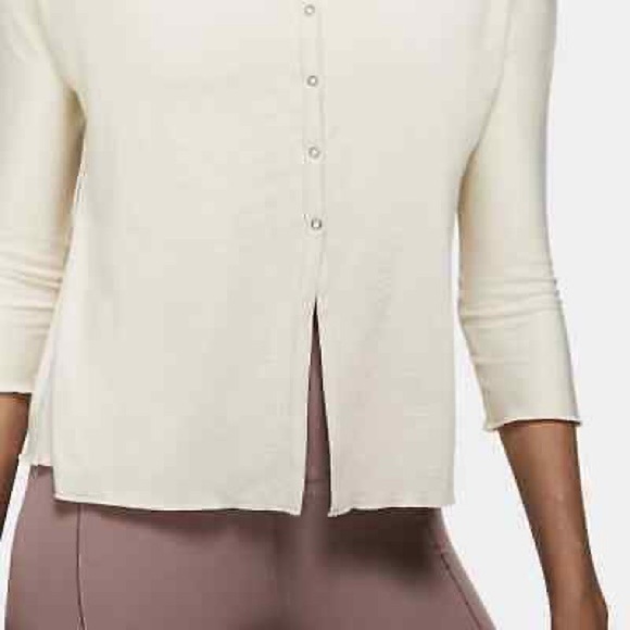 Nike yoga cardigan Luxe size medium off the shoulder round neck snap button - Picture 3 of 6